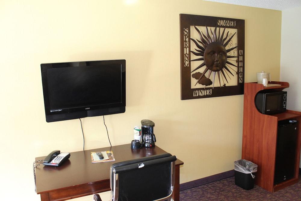 Lamplighter Inn-South Springfield Extérieur photo